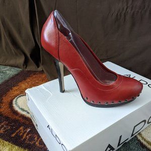 Red leather Aldo heels with studs Zweier